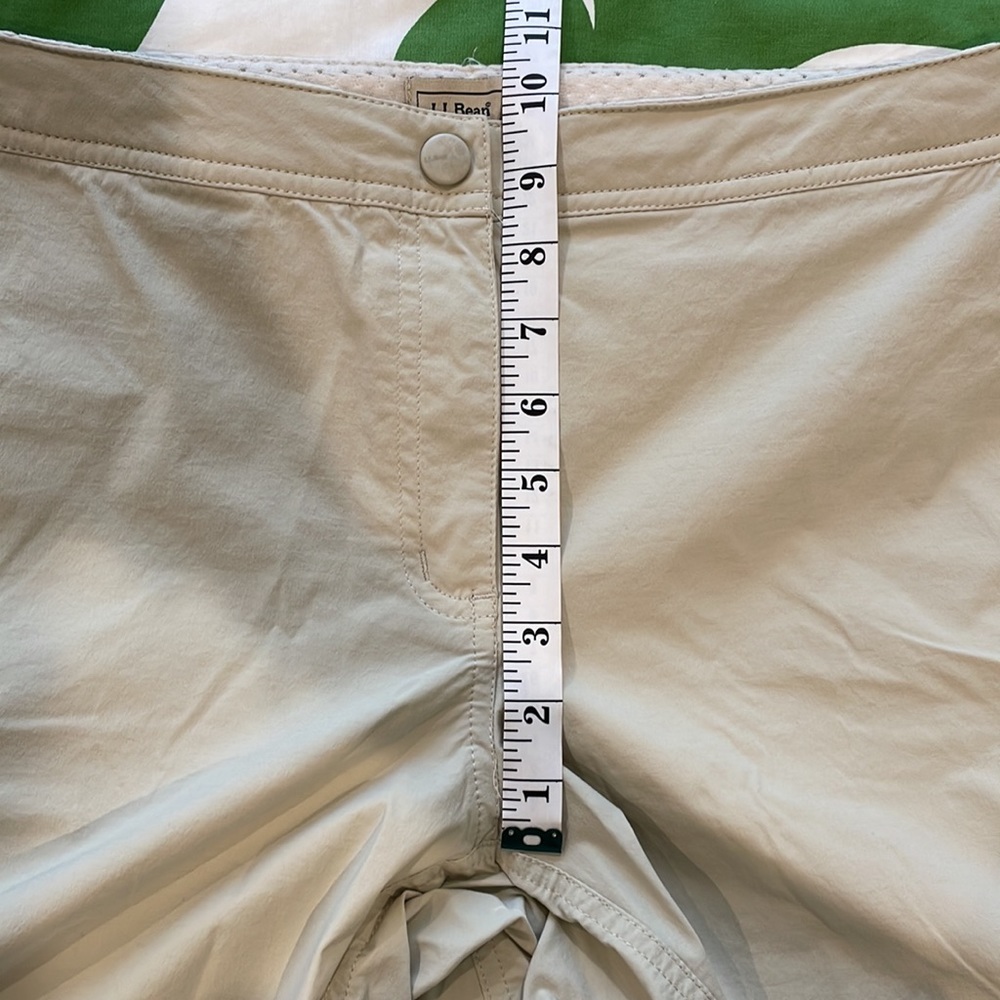 LL Bean khaki shorts - Picture 10 of 10